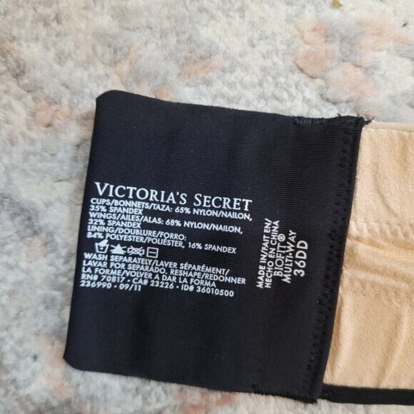 Victoria's Secret Black Strapless Bra - Size 36DD - Picture 4 of 6